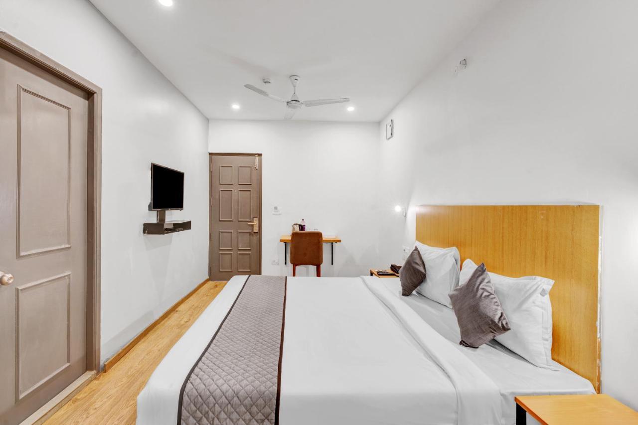 Upar Hotels Uthandi, Ecr Chennai Ngoại thất bức ảnh